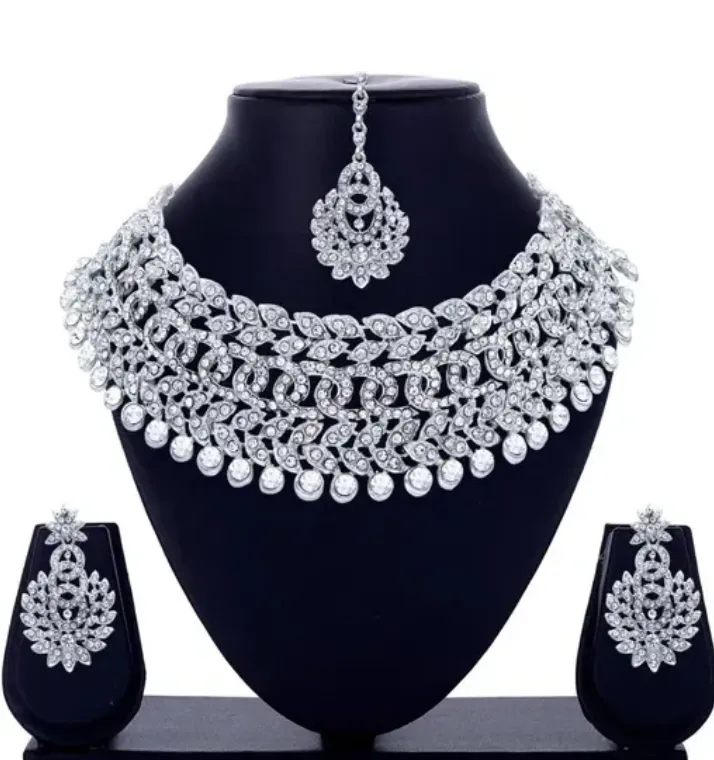 Silver beautifull artificial set of 4